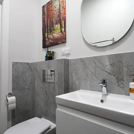 Amber Light Self-check-in 카우나스