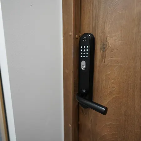 Amber Light Self-check-in